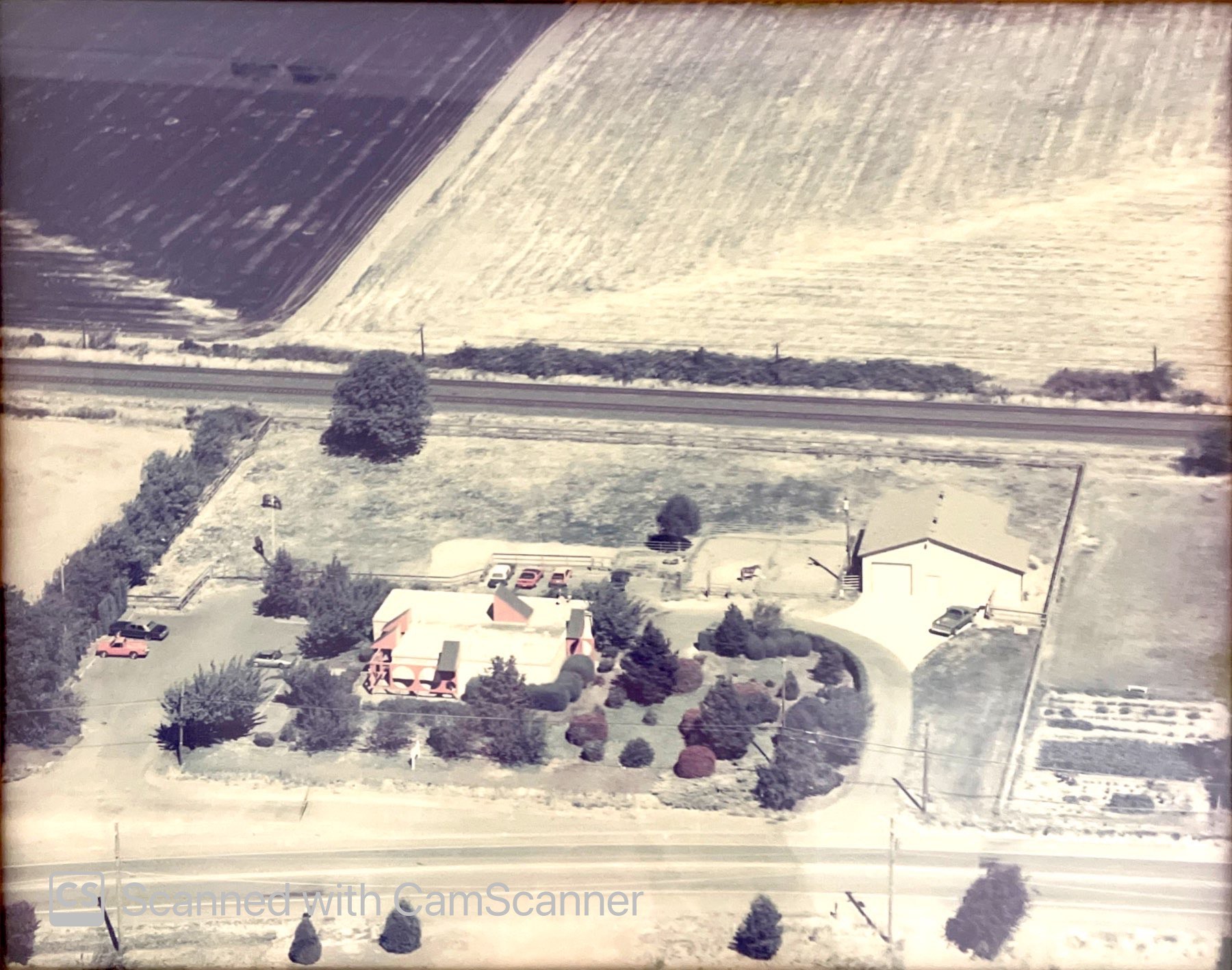 Second photo of Linn Veterinary Hospital with addition of the barn